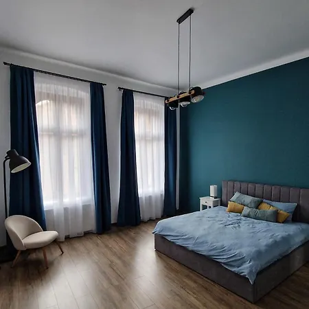Hirooms Apartment